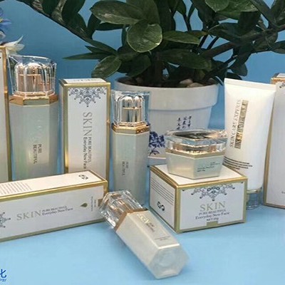 護(hù)膚品廠家:科學(xué)認(rèn)識“刷酸”美容